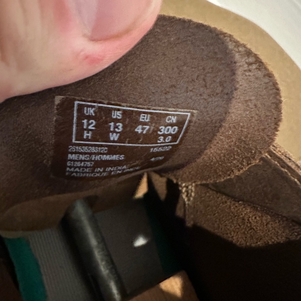 Clark’s brown Leather Chukkas - Picture 2 of 4